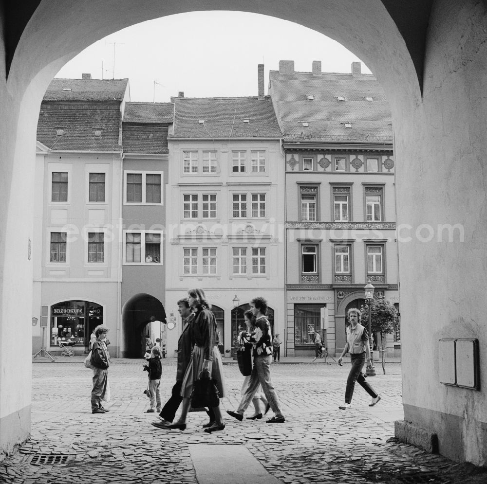 GDR photo archive: Zittau - People on the market place in Zittau in the state Saxony on the territory of the former GDR, German Democratic Republic