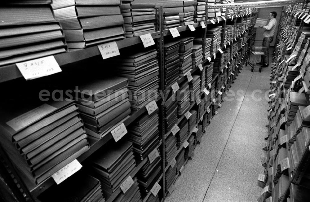GDR picture archive: Berlin - PDS-Parteiarchiv