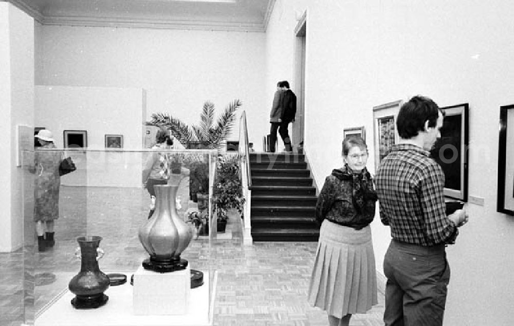 GDR image archive: Berlin-Mitte - 17.11.1986 Pergamon-Museum, Ostasiatische Sammlung Chinesische Lackarbeiten in Berlin-Mitte Umschlagnr.: 1265