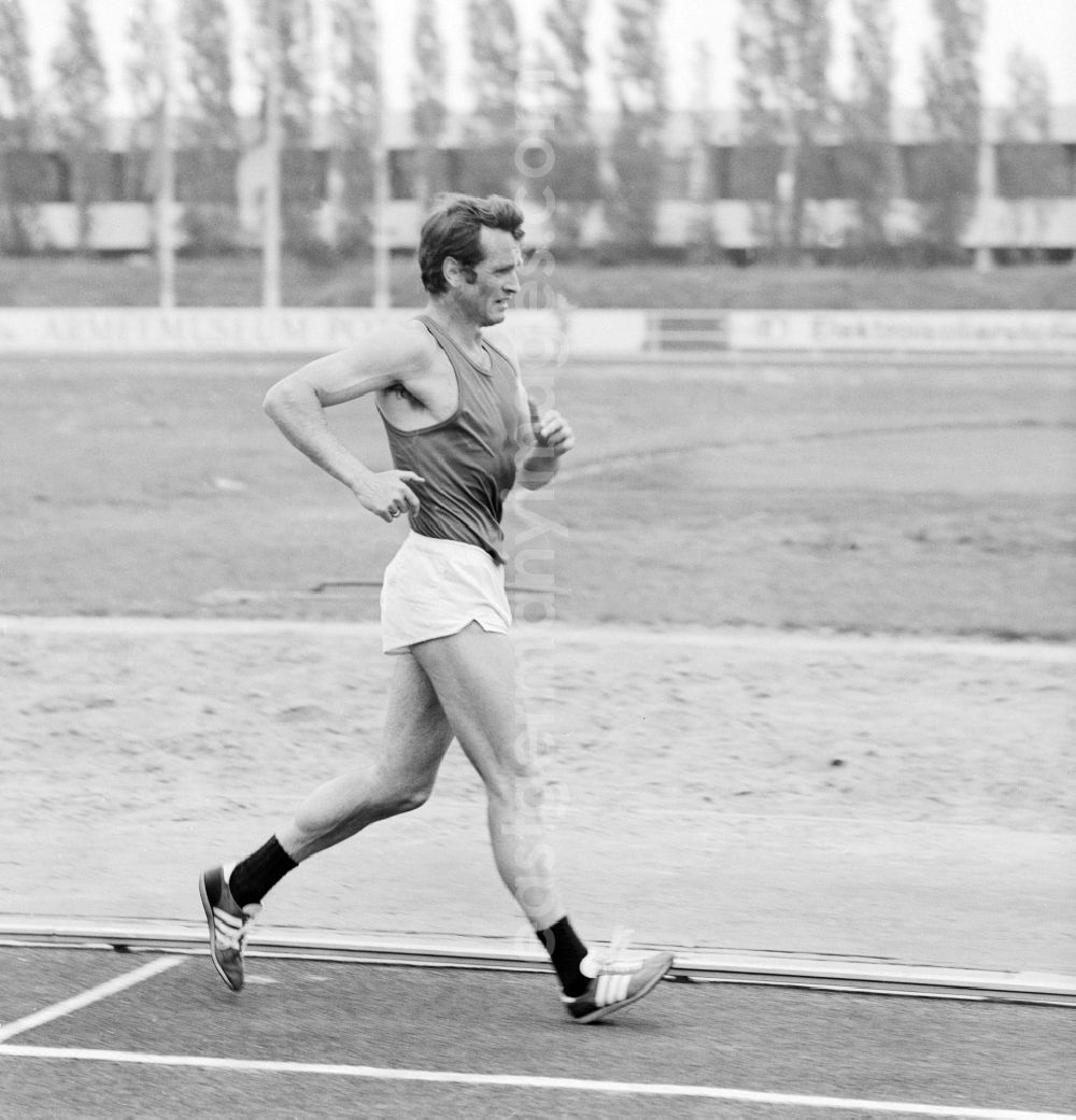 GDR picture archive: Potsdam - Peter Frenkel, German athlete and Olympic champion in the 2