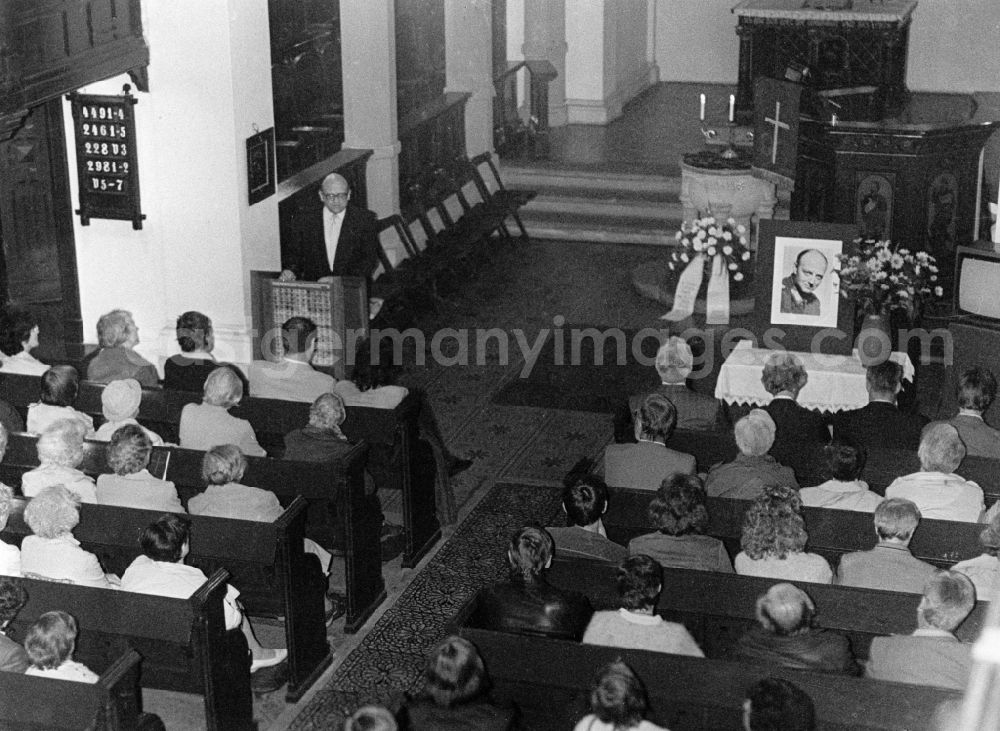 GDR image archive: Potsdam - Pastor Gottfried Kunz village holds a memorial speech for Major General Henning von Treskow in Bornstedter Church in Potsdam in East Germany