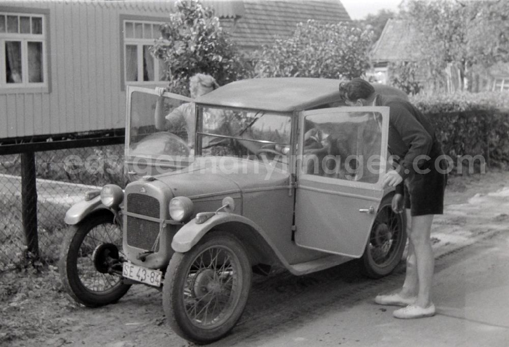 GDR picture archive: Prerow - Passenger Cars - Motor Vehicles in Road Traffic Opel in Prerow in the state Mecklenburg-Western Pomerania on the territory of the former GDR, German Democratic Republic