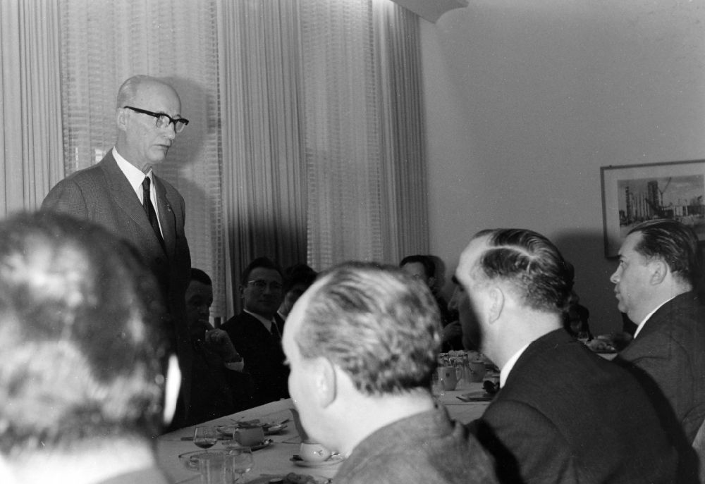 Eberswalde: Reception for politician Johannes Dieckmann as President of the DSF - Society for German-Soviet Friendship at a reception for journalists on Michaelisstr Street in the Mitte district of Eberswalde on the territory of the former GDR, German Democratic Republic