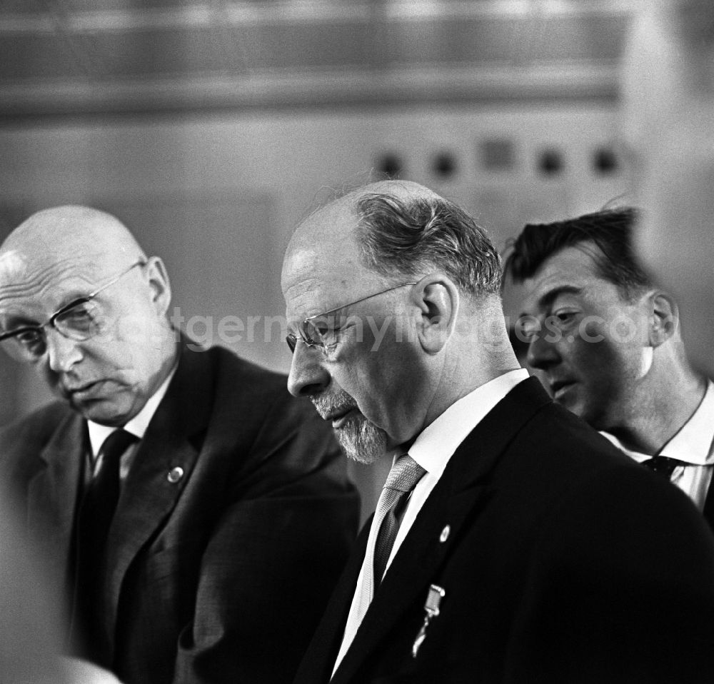 GDR photo archive: Berlin - Reception for politicians Walter Ulbricht beim Festakt zu seinem 7