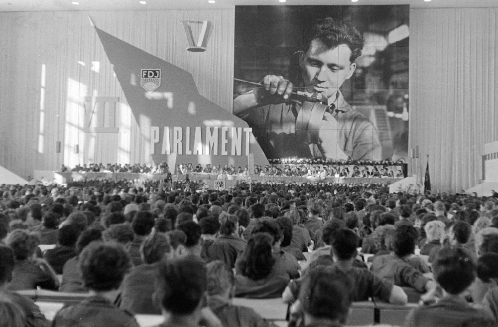 GDR image archive: Berlin - Politician Walter Ulbricht at the lectern for the VIIth Parliament of the FDJ in the Werner-Seelenbinder-Halle in the Prenzlauer Berg district of Berlin East Berlin on the territory of the former GDR, German Democratic Republic