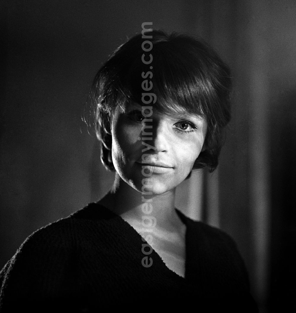 GDR picture archive: Berlin - Portrait of Angelica Domroese in Berlin, the former capital of the GDR, German Democratic Republic