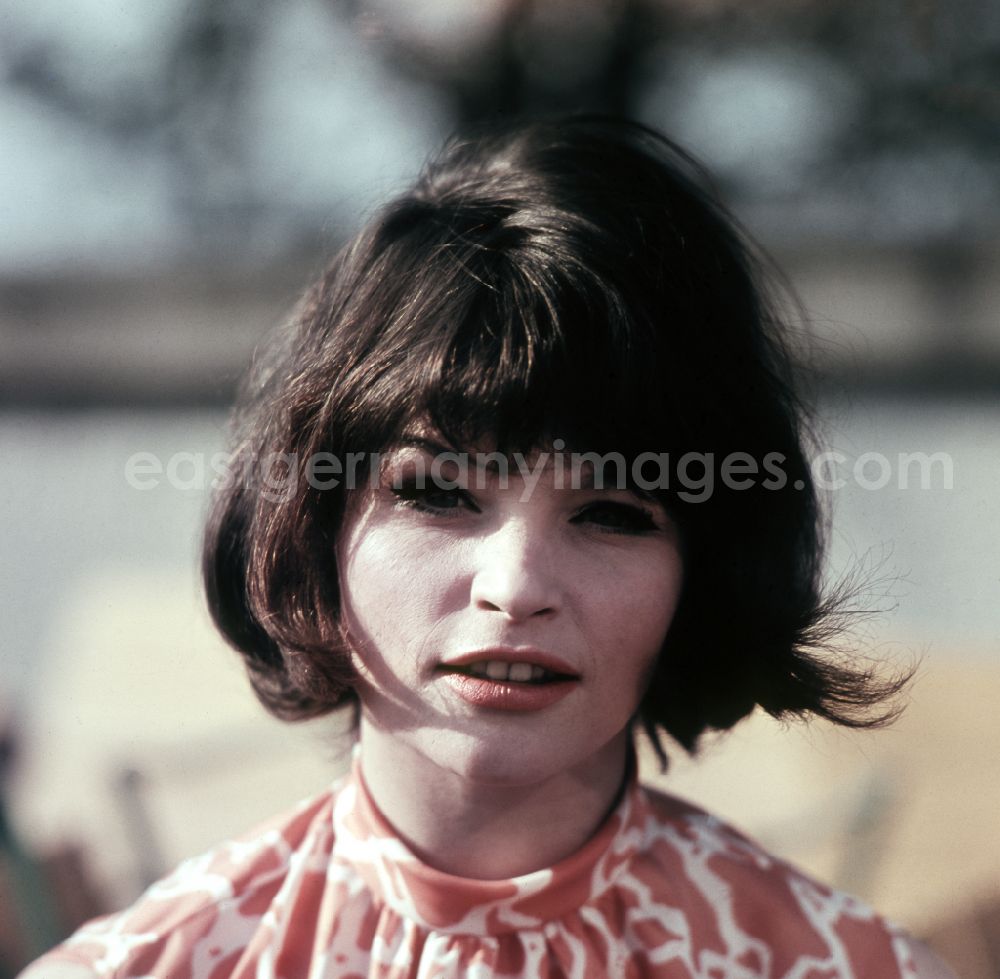 GDR image archive: Berlin - Portrait of actress Angelica Domroese in Berlin, the former capital of the GDR, German Democratic Republic