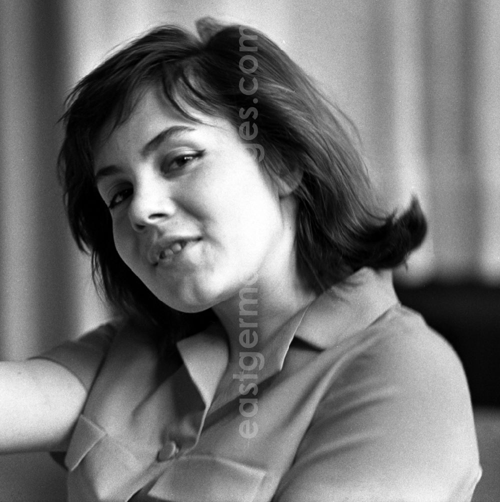 GDR picture archive: Berlin - Portrait Valentina Malyavina, Actress in Berlin, the former capital of the GDR, German Democratic Republic