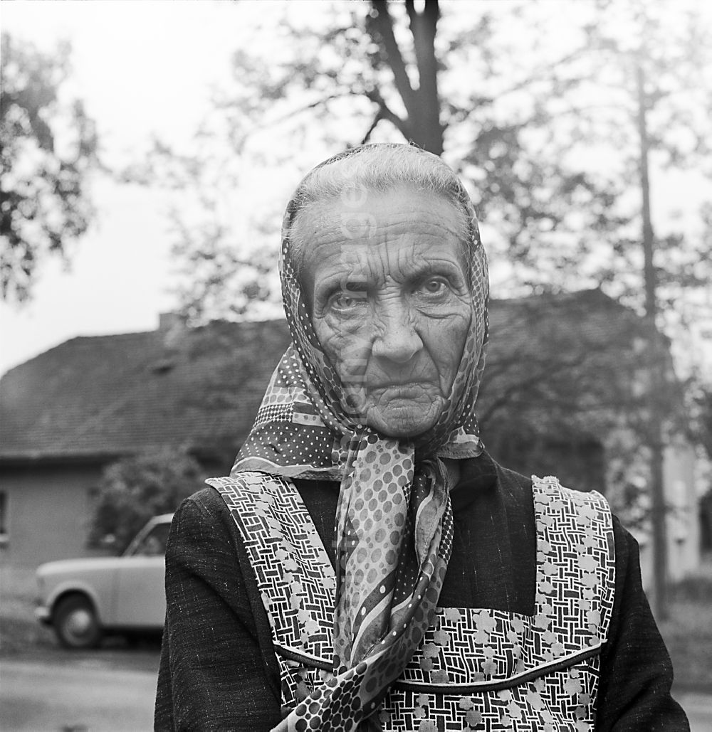 GDR photo archive: Burg (Spreewald) - Portrait shot of an old Sorbian with a traditional headscarf in Burg (Spreewald), Brandenburg on the territory of the former GDR, German Democratic Republic