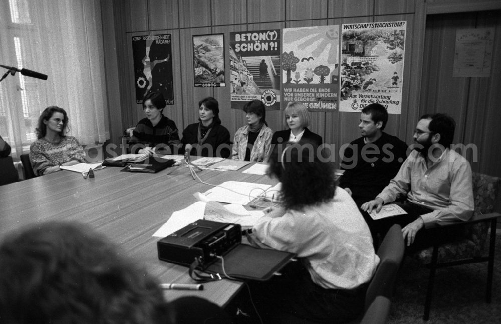 GDR picture archive: Berlin - Portrait of the politician and civil rights activist Vera Wollenberger at a press conference in the district of Prenzlauer Berg in Berlin East Berlin on the territory of the former GDR, German Democratic Republic