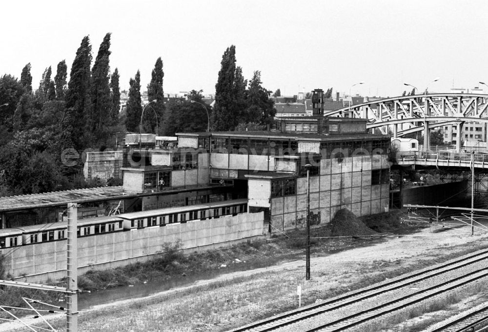 GDR photo archive: Berlin-Prenzlauer Berg - Prenzlauer Berg/Berlin S-Bhf. Bornholmer Str. 16.08.9