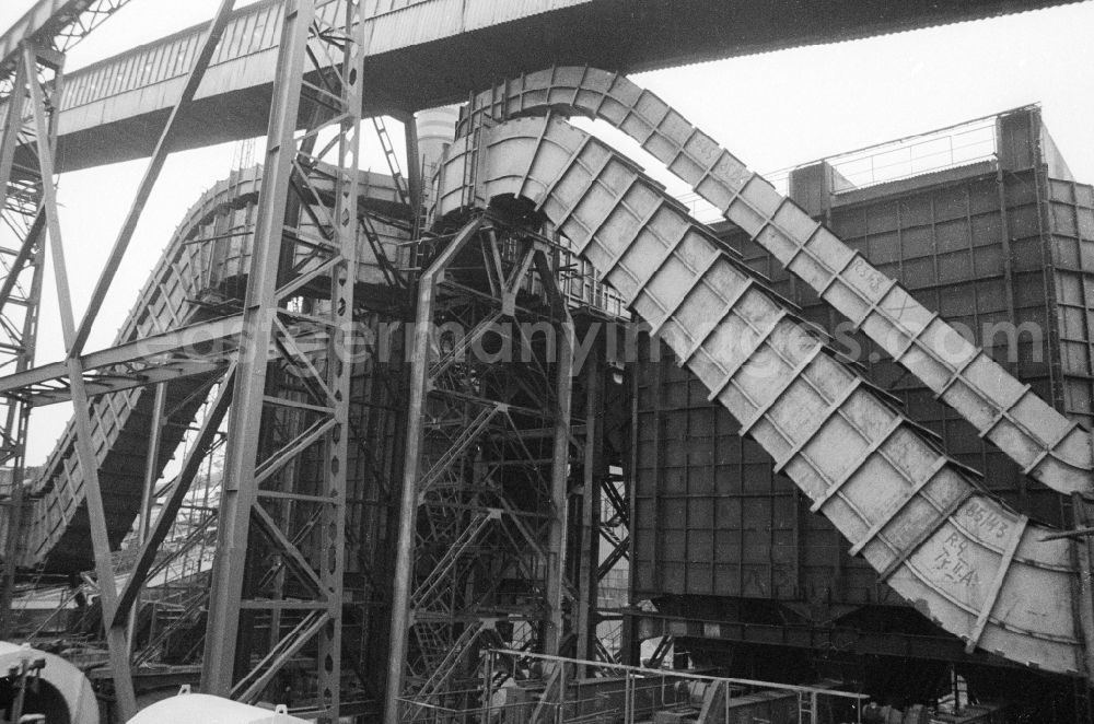 GDR image archive: Eisenhüttenstadt - Production facilities and production equipment of the EKO Eisenhuettenkombinat East in Eisenhuettenstadt in the state Brandenburg on the territory of the former GDR, German Democratic Republic