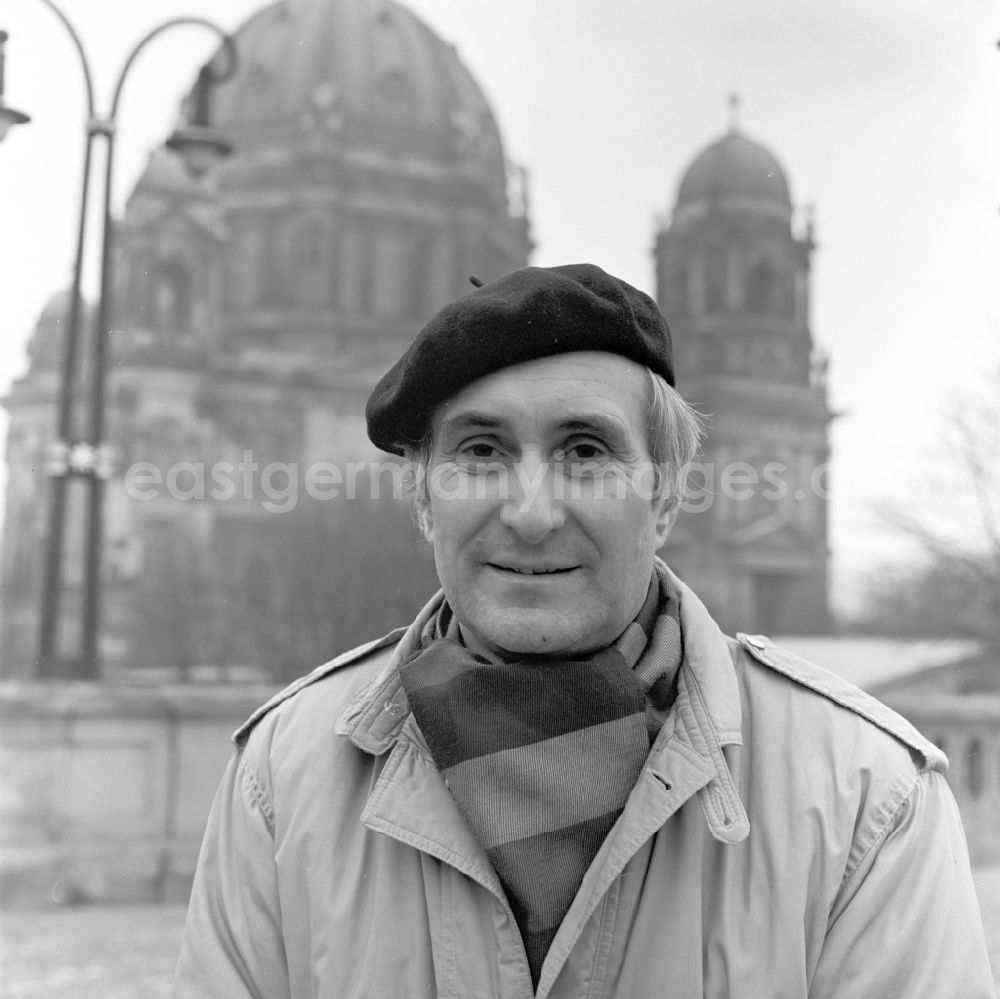 GDR picture archive: Berlin - Professor of Theology Heinrich Fink in Berlin. He is a German Protestant theologian and former university lecturer and rector of the Humboldt University in Berlin