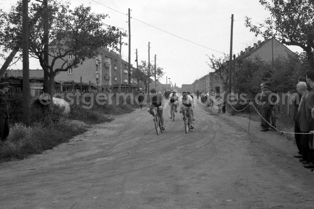 GDR picture archive: Merseburg - Bicycle runnings peace journey by Merseburg in the federal state Saxony-Anhalt in the area of the former GDR, German democratic republic