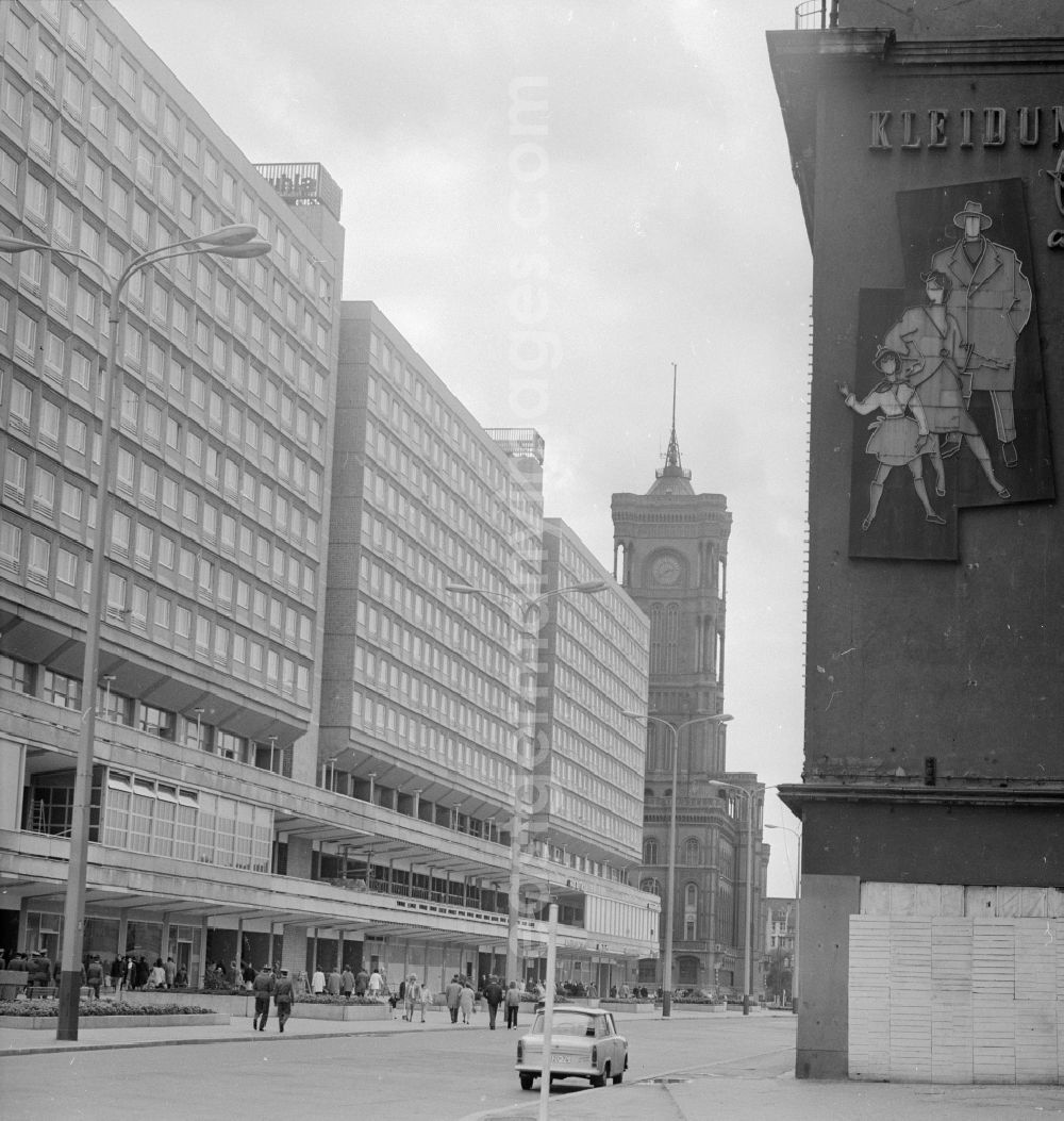 GDR picture archive: Berlin - The building ensemble Rathauspassagen in Berlin, the former capital of the GDR, German Democratic Republic