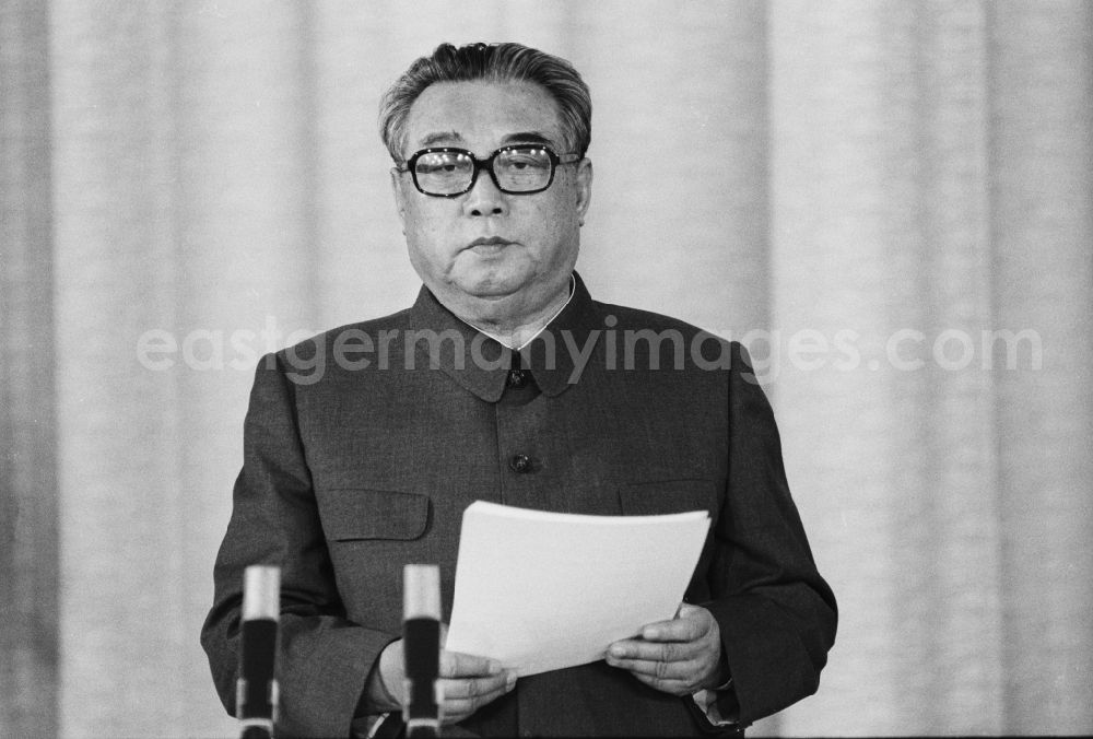 Berlin Mitte: Speech Kim Il- sung - President of the Democratic People's Republic of Korea (North Korea) in the building of the State Council in Berlin - capital of the GDR (German Democratic Republic)
