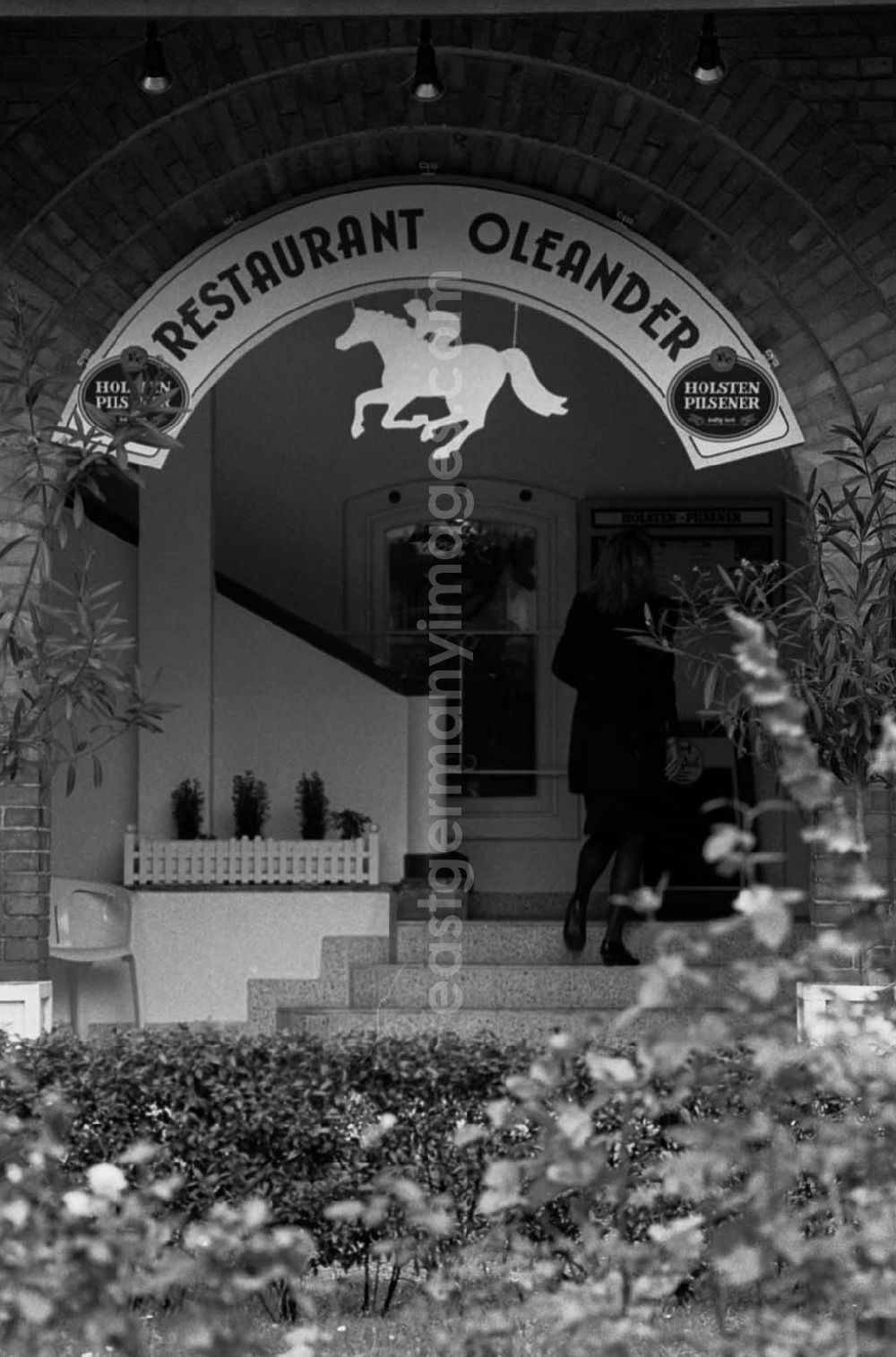 GDR photo archive: Berlin-Hoppegarten - Restaurant Oleander in Hoppegarten 24.