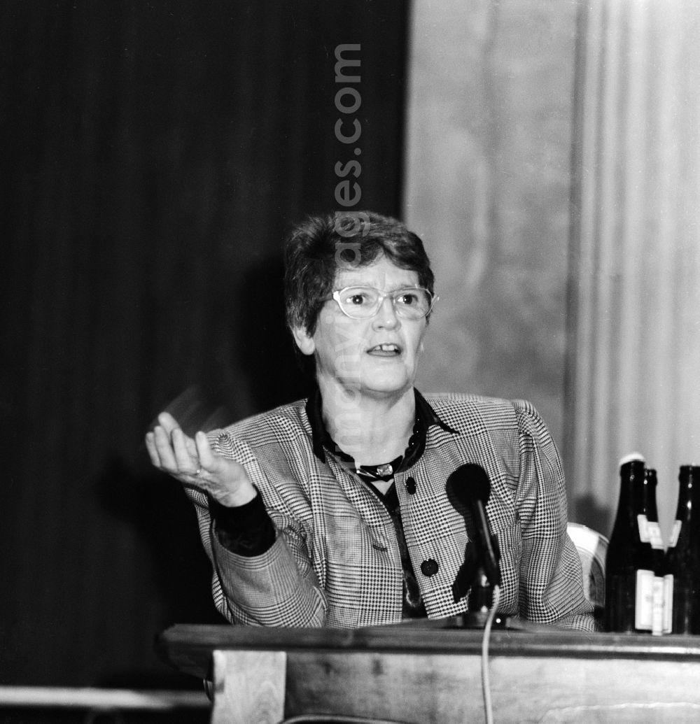 GDR photo archive: Berlin - Rita Suessmuth during her presentation Germany s tasks in Europe - The idea of a European Germany at the event Thinking about Germany in the Apollo hall of the Berlin State Opera