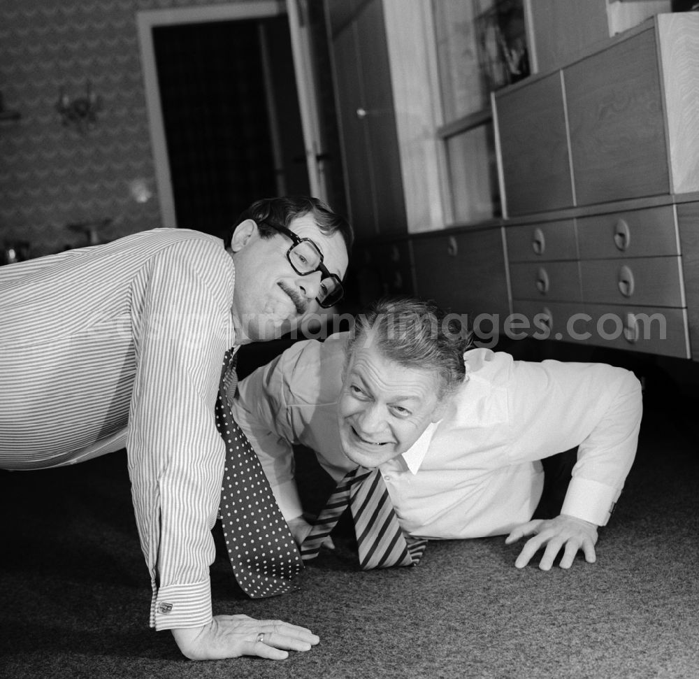 GDR photo archive: Berlin - Mitte - Herricht & Preil was a popular comedy duo in the GDR, consisting of Rolf Herricht (1927-1981) and Hans-Joachim Preil (1923-1999)
