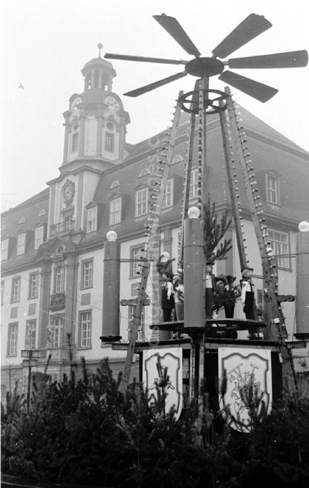 GDR photo archive: Weißenfels - 11.12.1986 Rundgang durch die Stadt Weißenfels mit einigen Markten und Sehenswürdigkeiten.
