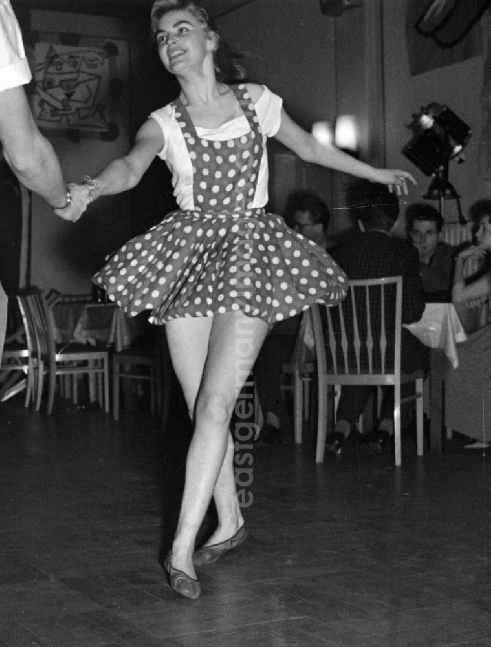 GDR image archive: Potsdam - The actress Christel Bodenstein during a carnival event at the film school in the district Babelsberg in Potsdam in the state Brandenburg on the territory of the former GDR, German Democratic Republic
