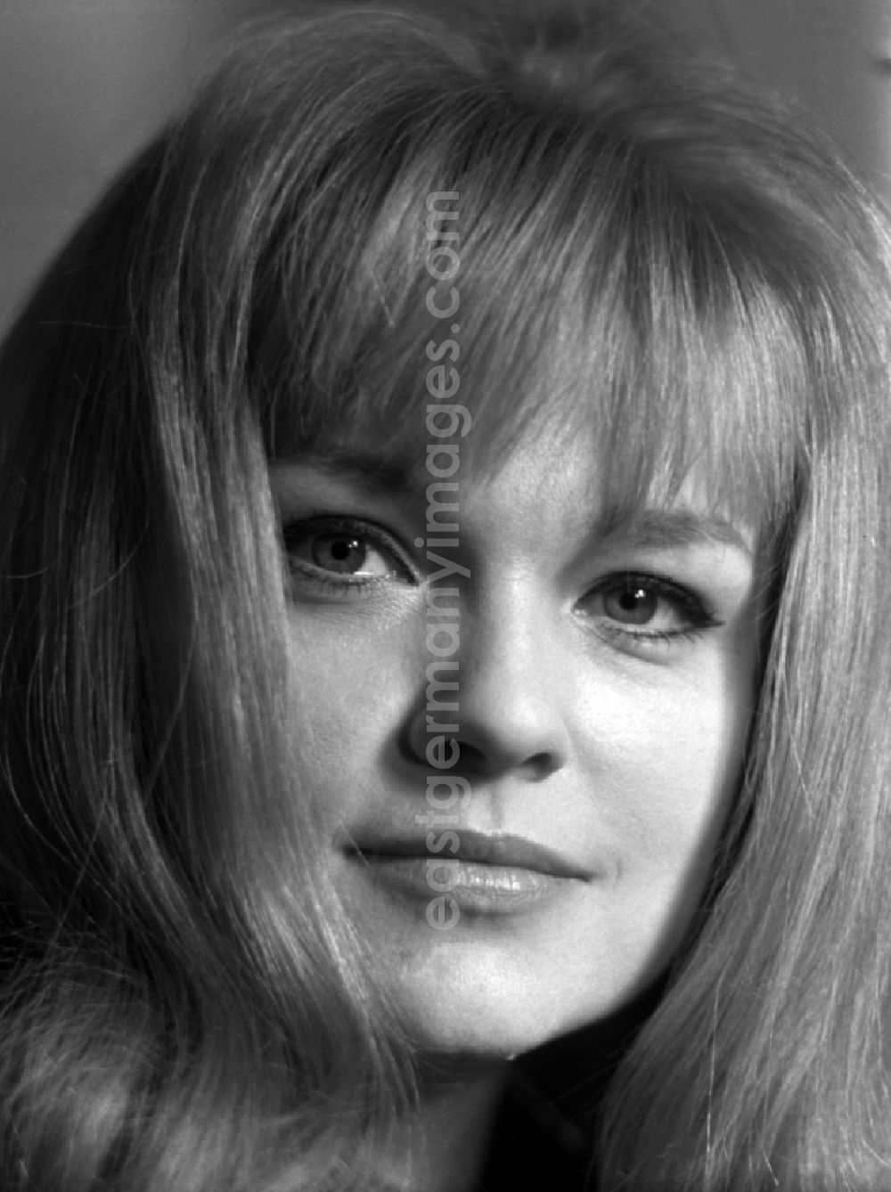 GDR picture archive: Berlin - The actress Eva-Maria Hagen in Berlin, the former capital of the GDR, German Democratic Republic