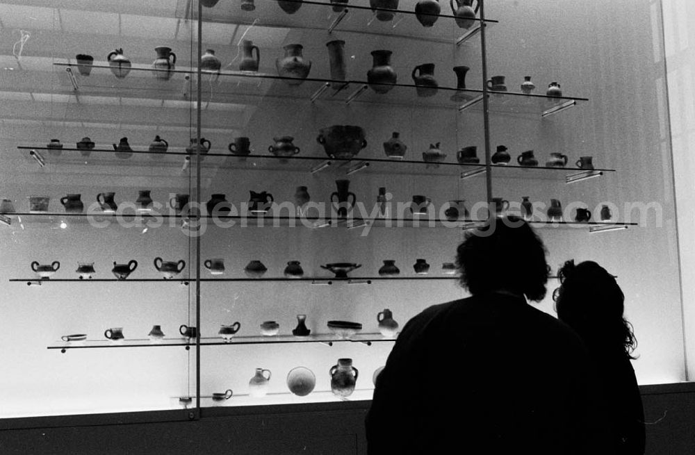 GDR photo archive: Berlin - Schliemann-Ausstellung im Alten Museum