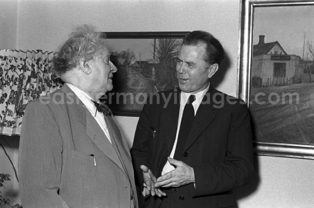 GDR image archive: Dresden - Writer and book author Martin Andersen Nexoe with the Danish communist politician Aksel Larsen in the district of Altstadt in Dresden in the state of Saxony on the territory of the former GDR, German Democratic Republic