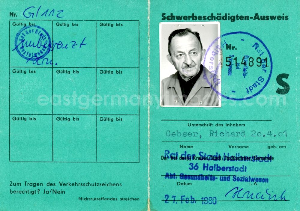 GDR image archive: Halberstadt - Reproduction Severely disabled ID card issued in Halberstadt in the state Saxony-Anhalt on the territory of the former GDR, German Democratic Republic