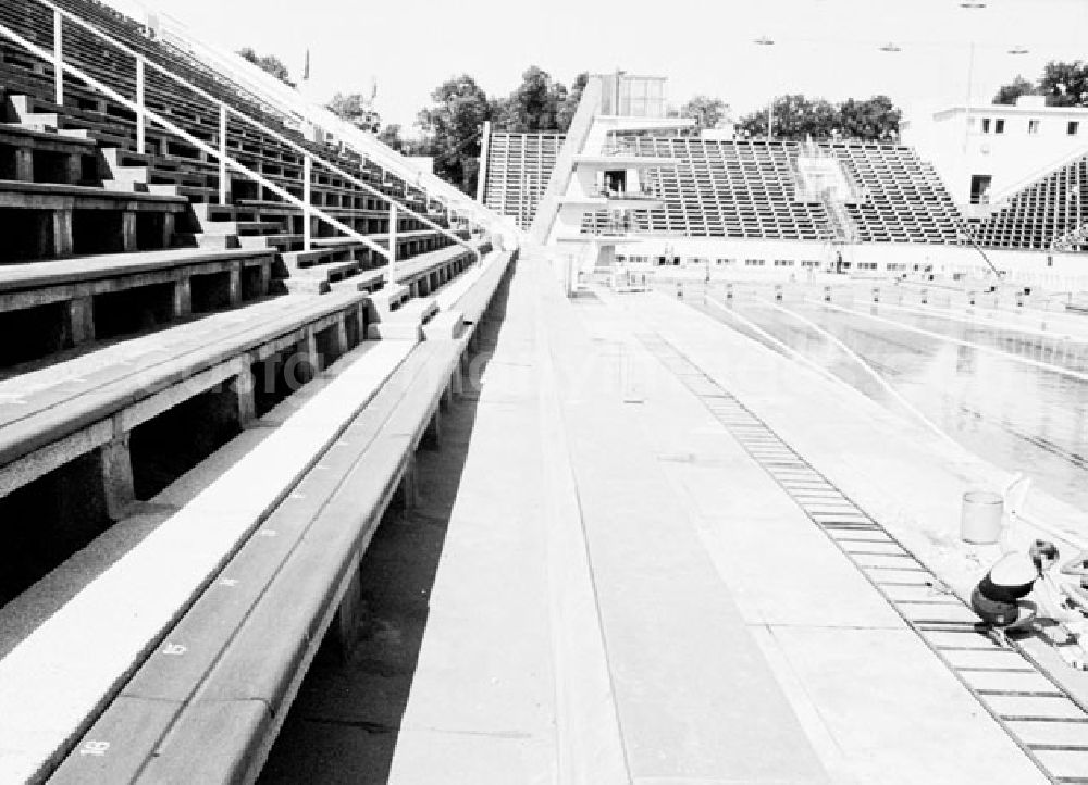 GDR picture archive: - August 1973 Friesenstadion.