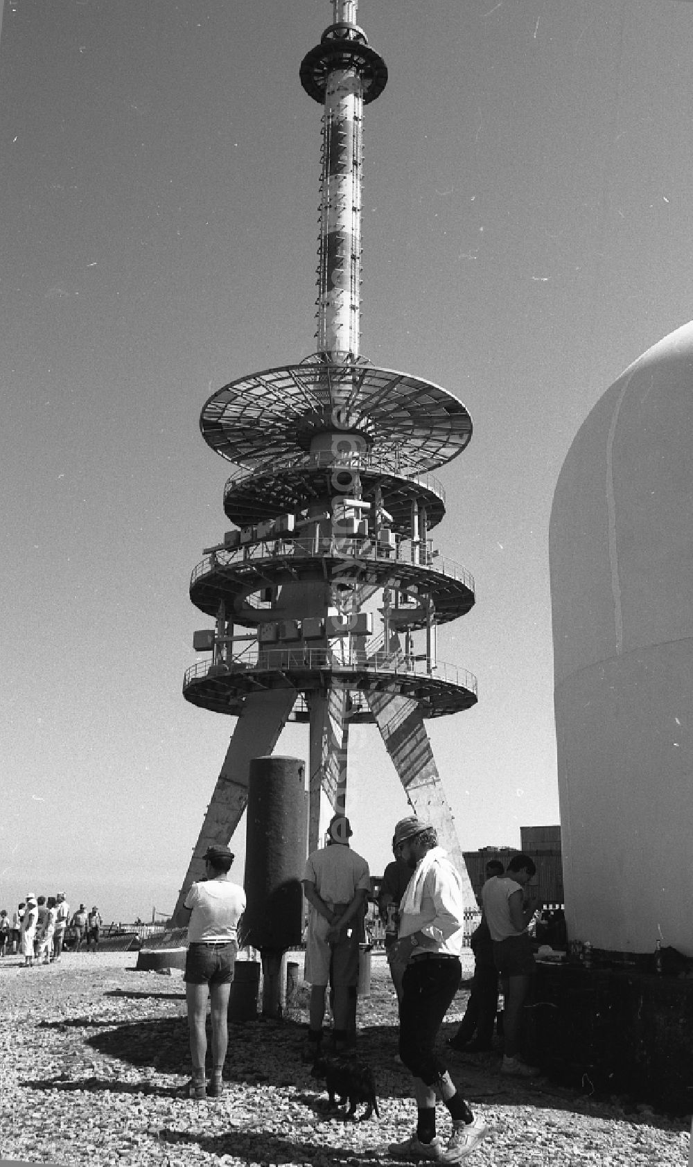 GDR image archive: Schierke - Transmission and radio technology - military technology of the GSSD - Red Army on the summit of the Brocken Plateau during the first visit by civilians in Schierke in the state of Saxony-Anhalt in the area of the former GDR, German Democratic Republic