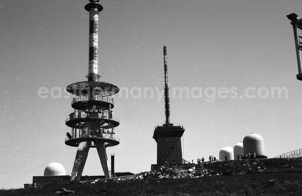 Schierke: Transmission and radio technology - military technology of the GSSD - Red Army on the summit of the Brocken Plateau during the first visit by civilians in Schierke in the state of Saxony-Anhalt in the area of the former GDR, German Democratic Republic