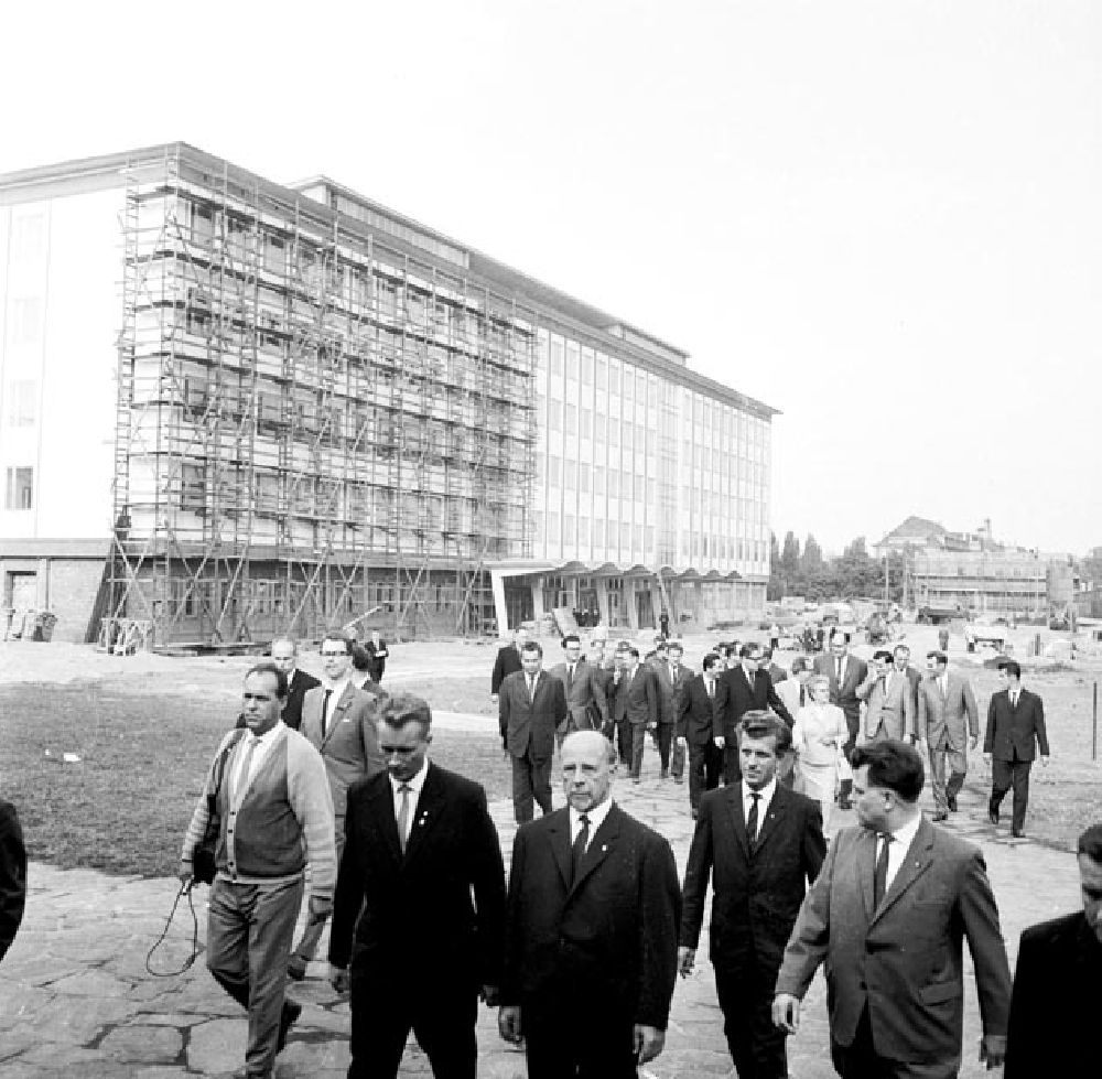 GDR photo archive: Leipzig - September 1964 Walter Ulbricht an der Deutschen Hochschule für Körperkultur und Sport (DHFK) in Leipzig