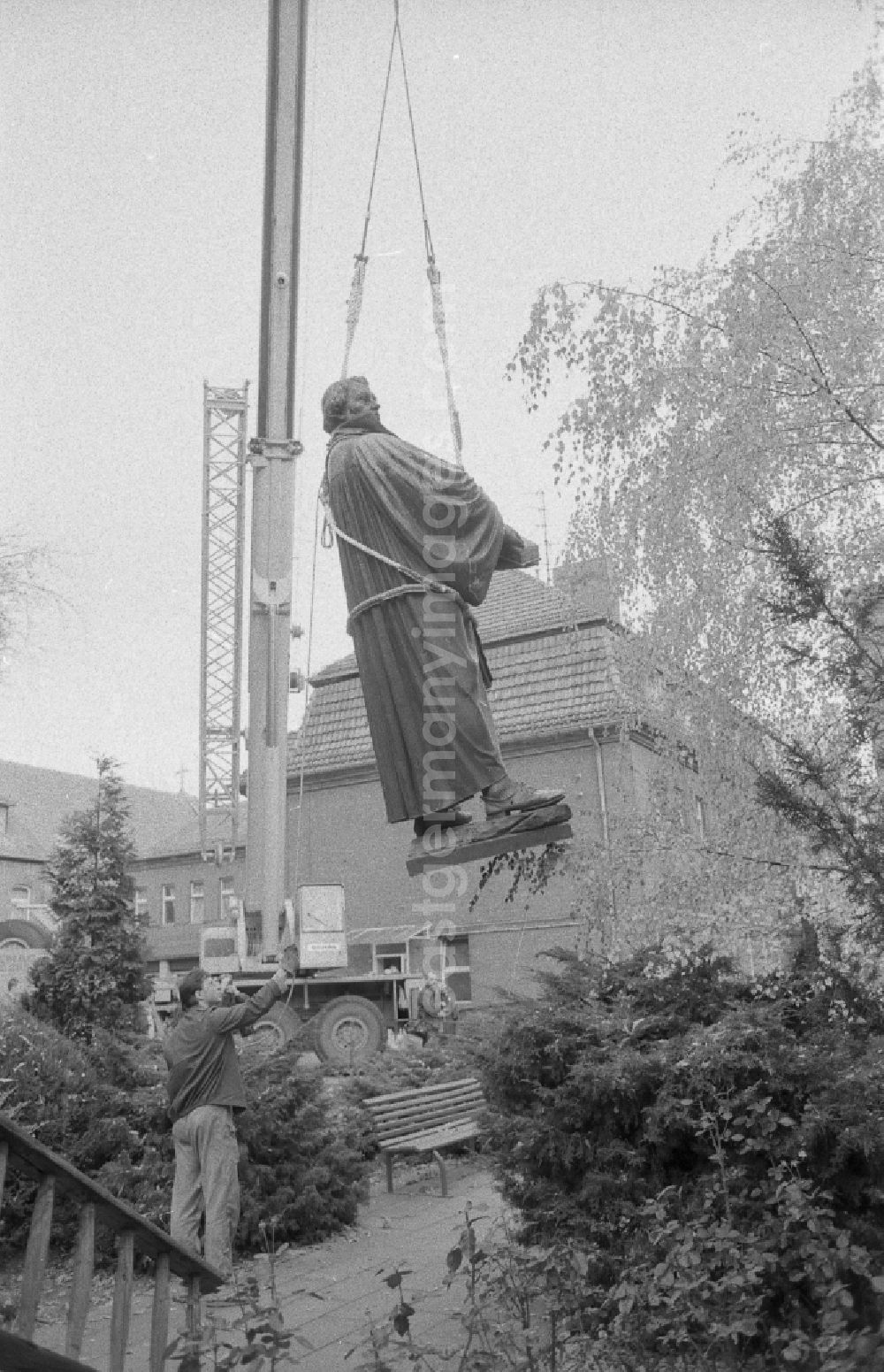 Berlin: Sculpture of the Martin Luther Monument during the re-erection on Karl-Liebknecht-Strasse in the Mitte district of East Berlin in the area of the former GDR, German Democratic Republic