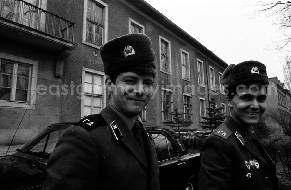 GDR photo archive: - Soldaten (wahrscheinlich SU-Soldaten) Umschlagnummer: 728