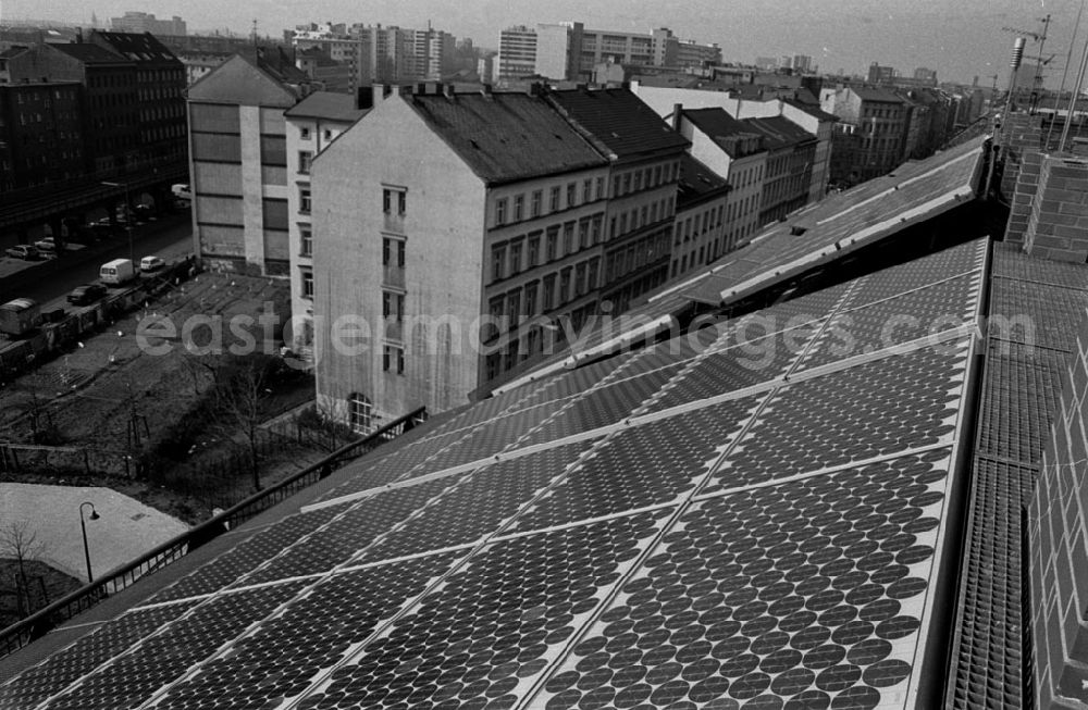 GDR photo archive: - Sonnenkollektoren Oranienstraße Umschlagnummer: 7322