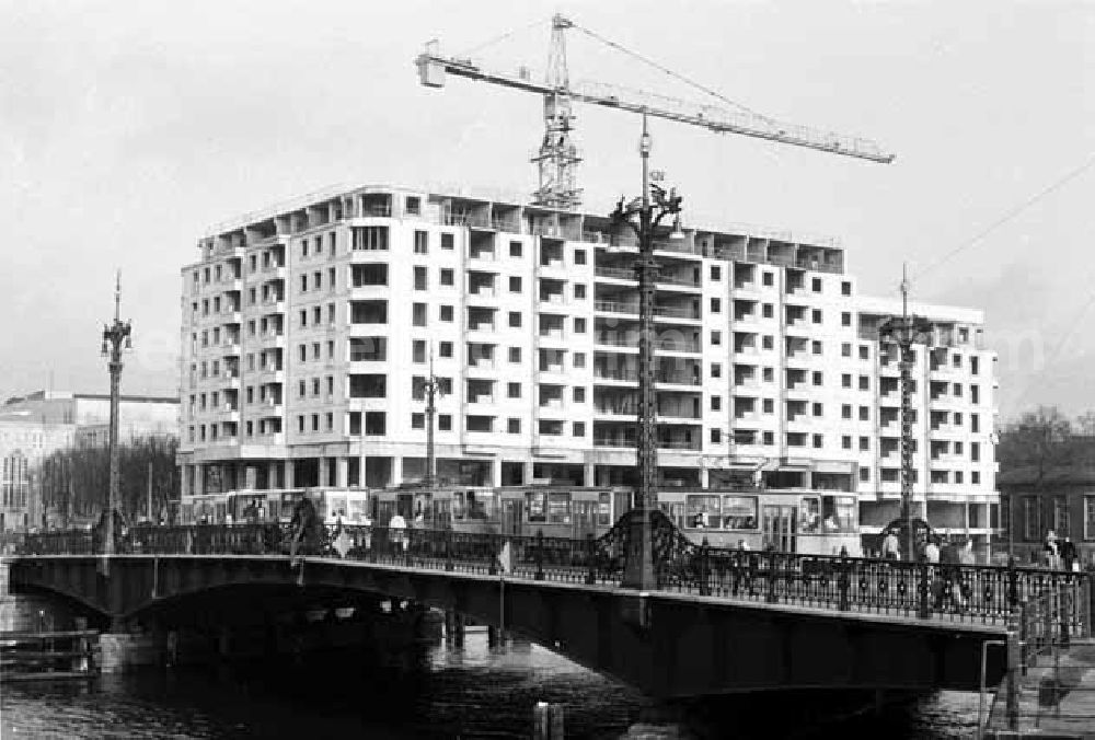 GDR image archive: Berlin - 21.12.1987 Spreeterassen in der Friedrichstraße Berlin