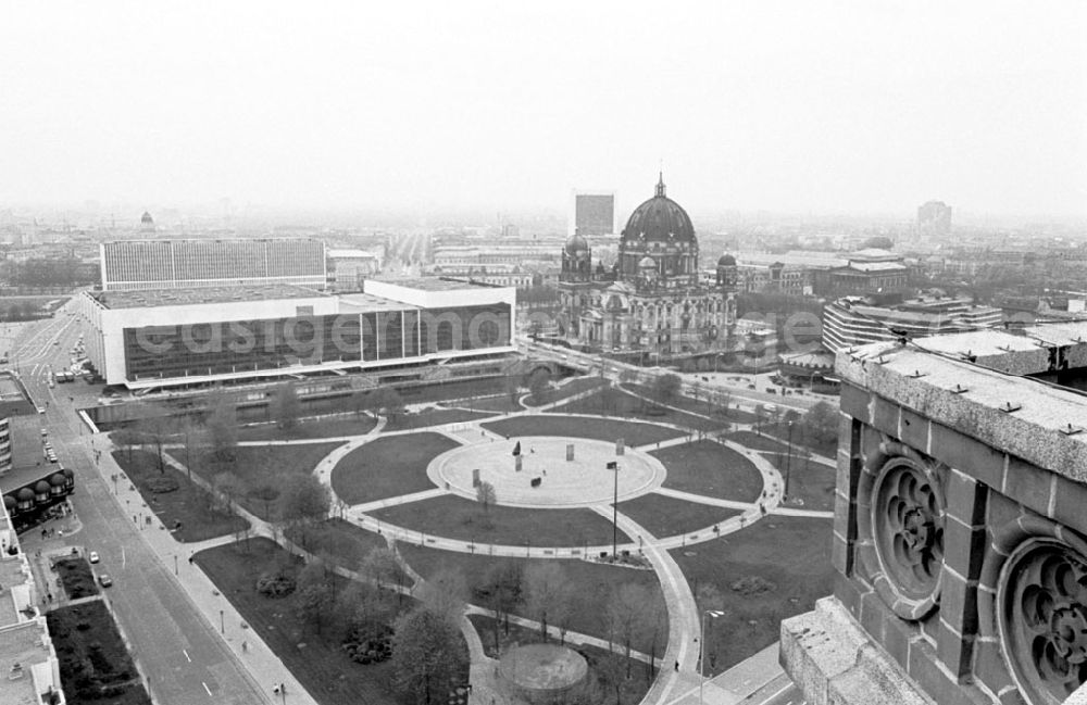 GDR photo archive: Berlin-Mitte - Stadtansicht - Berliner Dom 11.