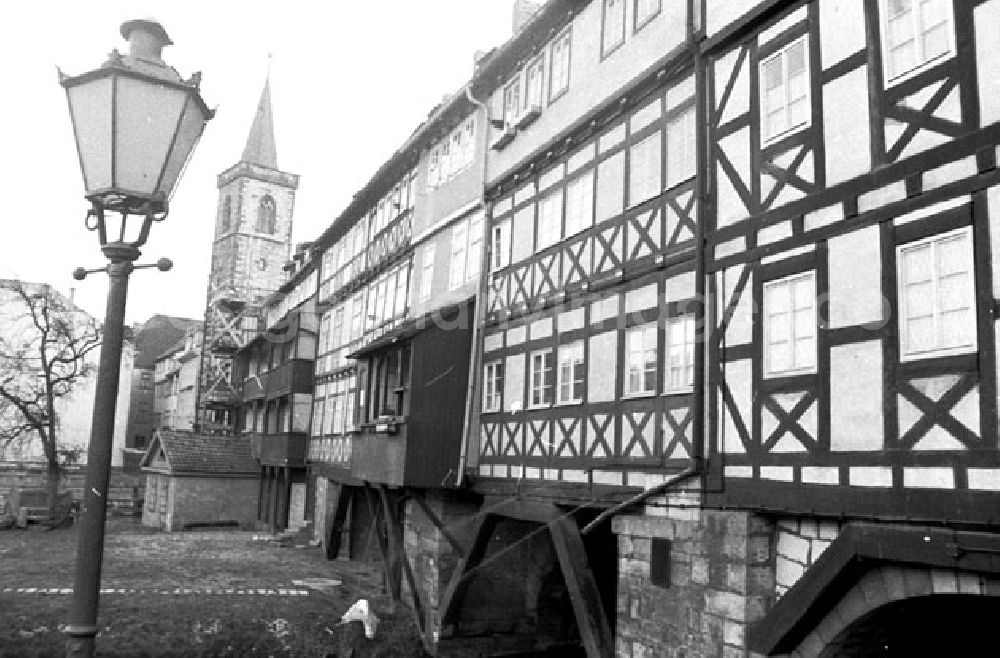 GDR picture archive: Erfurt - Stadtansicht mit Fachwerkhäusern.