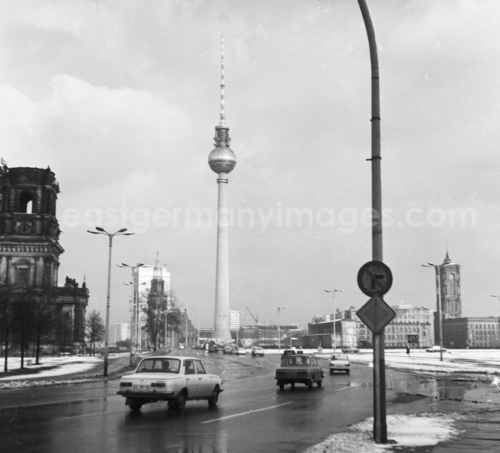 Berlin: Town view of the city centre area in Berlin, the former capital of the GDR, German democratic republic