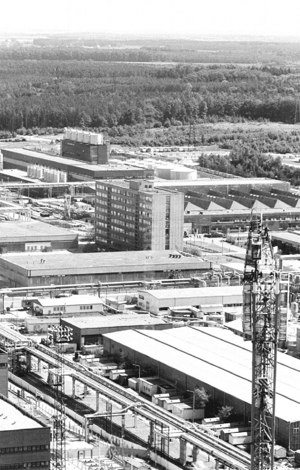 GDR photo archive: Lubmin - Decommissioned nuclear power plant in Lubmin in the state Mecklenburg-Western Pomerania on the territory of the former GDR, German Democratic Republic