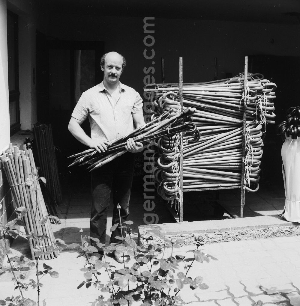 Lindewerra: A floor-maker in front of his workshop in Lindewerra in the federal state of Thuringia on the territory of the former GDR, German Democratic Republic