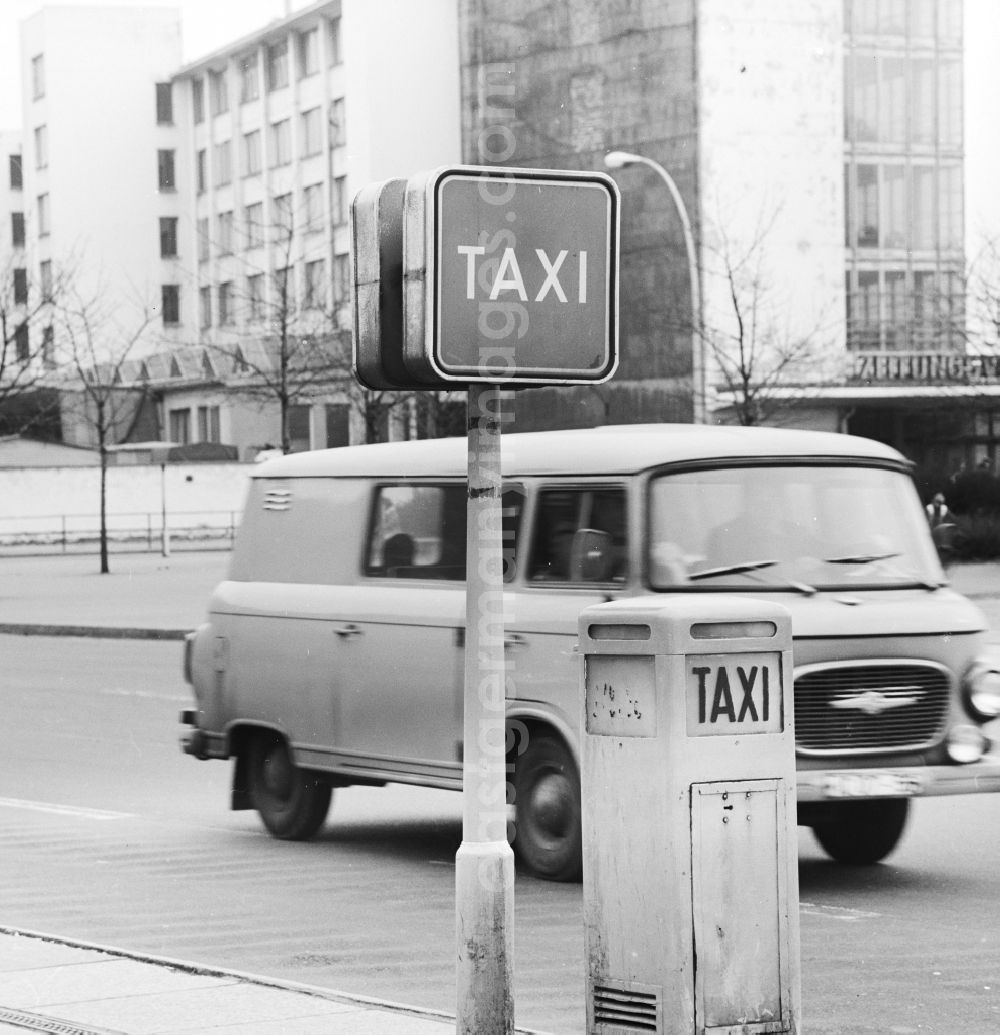Berlin: Taxi stand at the Ostbahnhof in Berlin Friedrichshain