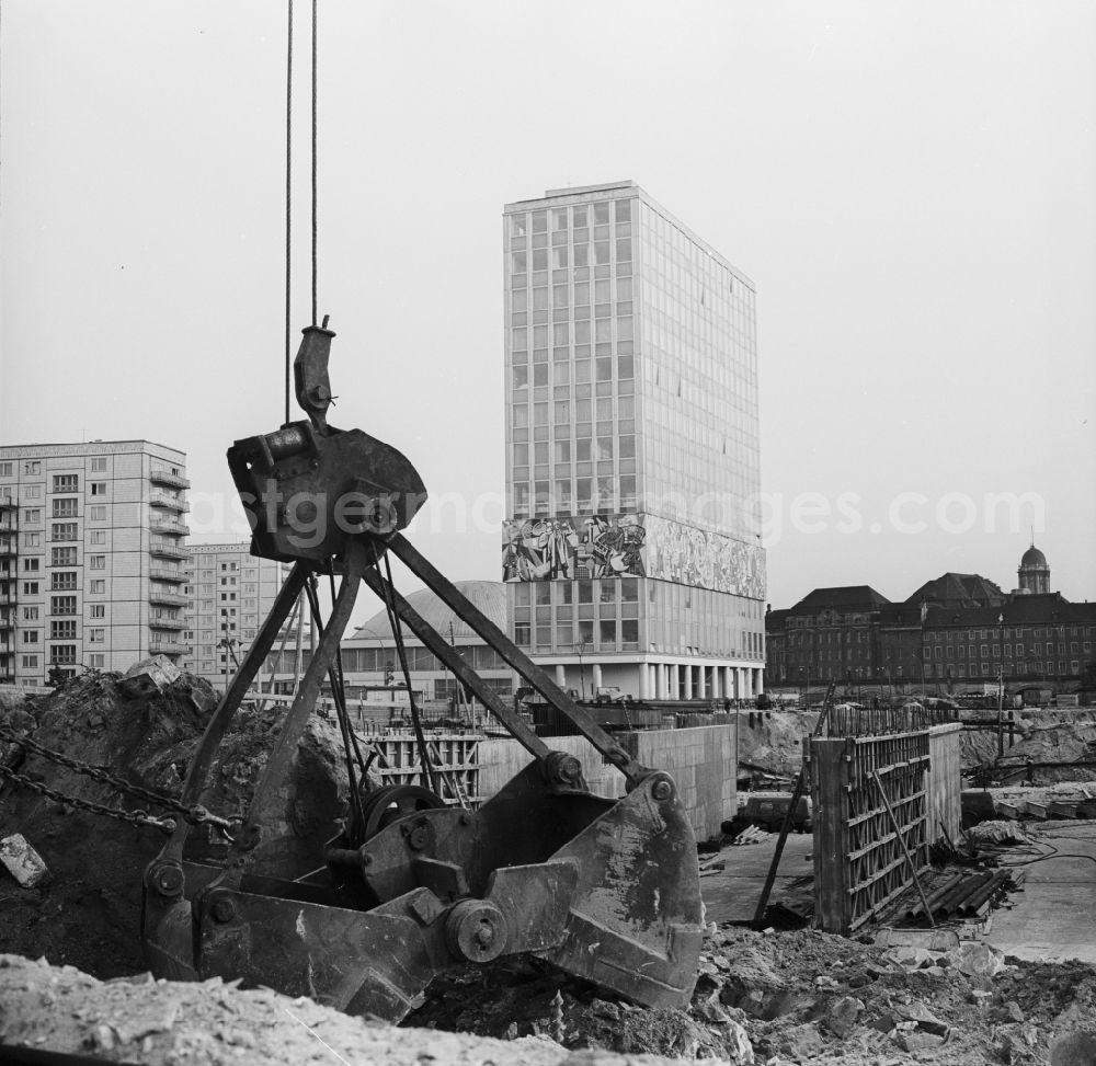 GDR photo archive: Berlin - Mitte - Public Works for the subway and car tunnel at Alexanderplatz in Berlin - Mitte