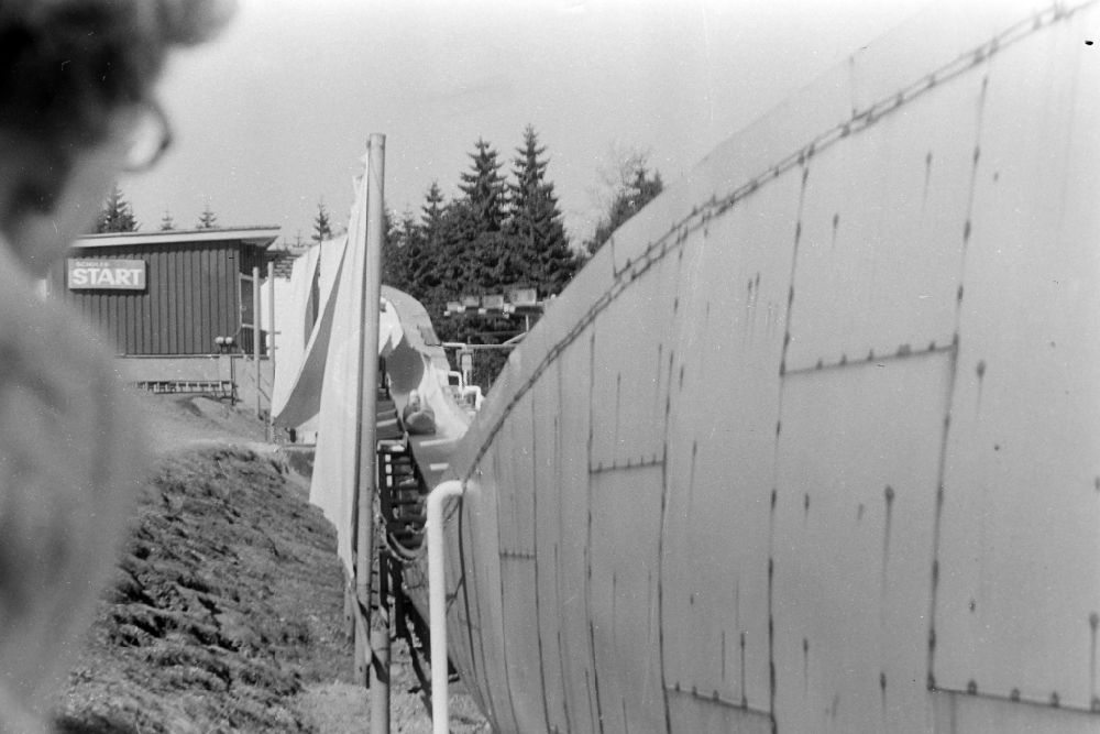 GDR photo archive: Oberhof - Training and competitive sports center " Rennrodelbahn Oberhof ", an artificial ice rink for luge, skeleton and bobsleigh sports in Oberhof, Thuringia on the territory of the former GDR, German Democratic Republic