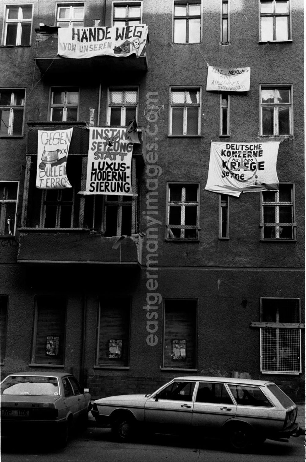Berlin : Transparent der Hausbesetzer Liebig-Straße