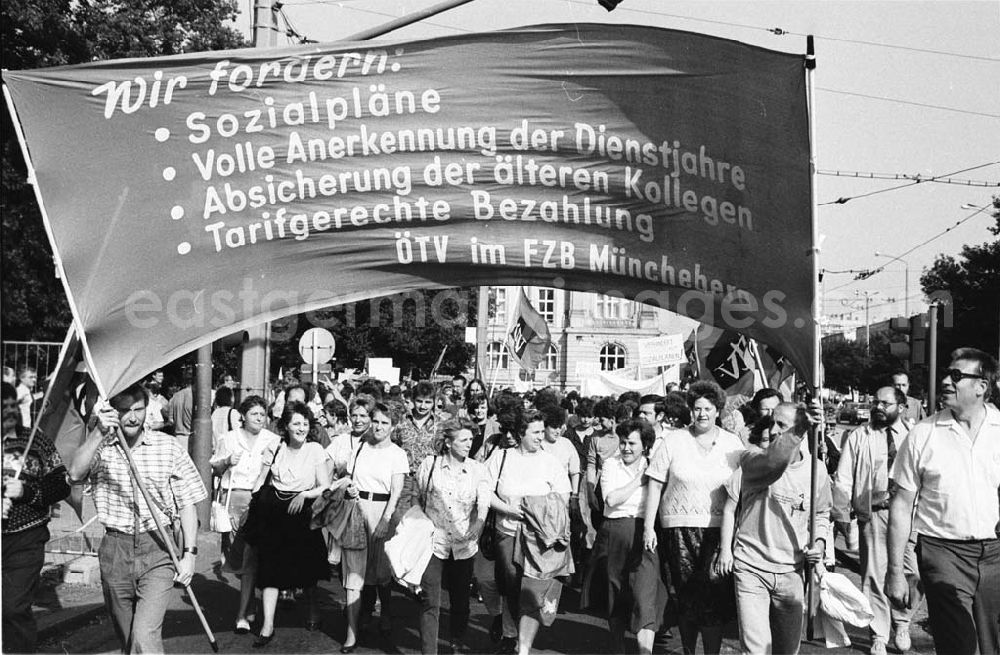GDR image archive: Berlin - ÖTV-Demo in Potsdam Umschlagsnr.: 72