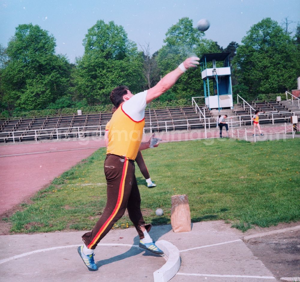 GDR picture archive: Frankfurt / Oder - Udo Beyer is a former German track and field athlete. In 1976 he was for the GDR Olympic champion in the shot put