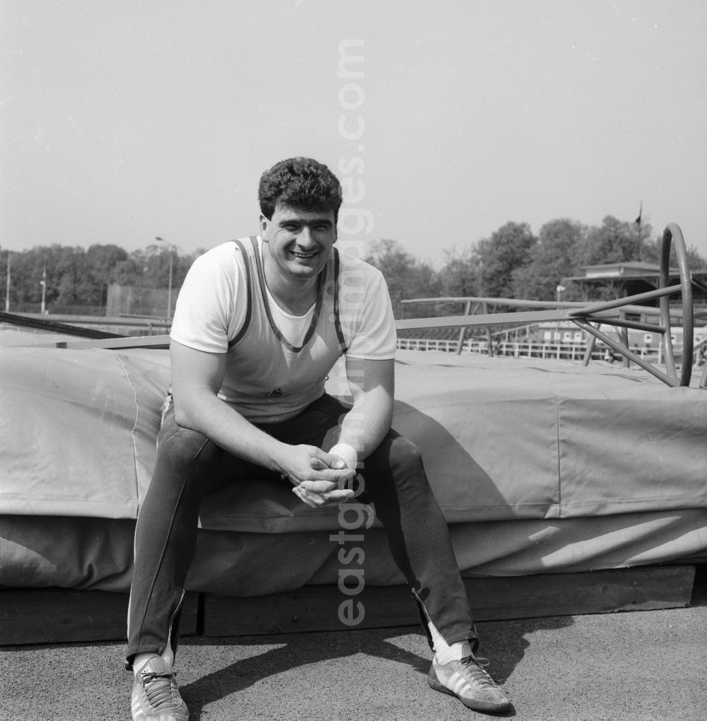 Frankfurt / Oder : Udo Beyer is a former German track and field athlete. In 1976 he was for the GDR Olympic champion in the shot put