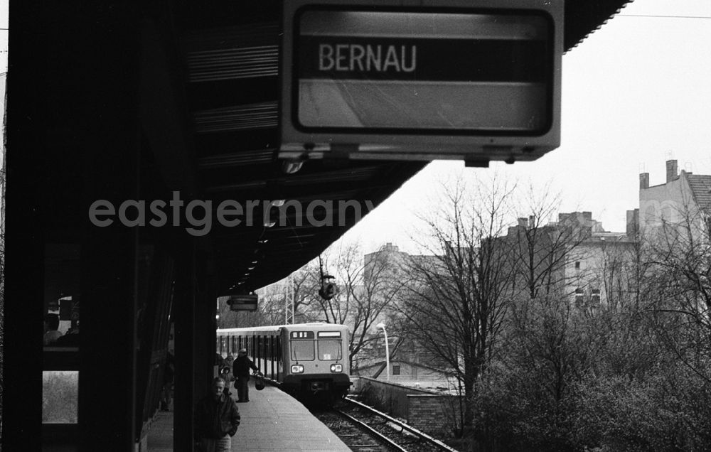 GDR image archive: Berlin - Umschlag 1992_954
